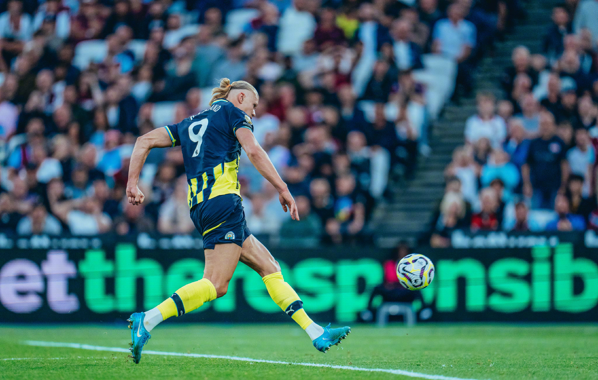 九游官网入口关于哈兰德在美国队比赛中突破纪录，战术调整引发热议！的信息