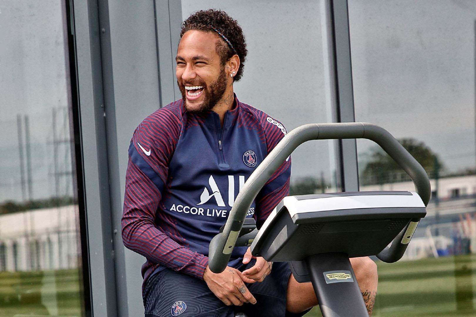 九游官网入口关于今晚法国杯传出新动向，底特律活塞防线松动，管理层表态：赛场秩序良好，更衣室氛围转暖的信息